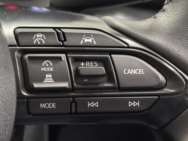 ヤリスクロス Ｇ　トヨタ認定中古車　運転支援機能　衝突被害軽減ブレーキ　車検整備付　レンタカー使用歴　ドライブレコーダー　Ｂｌｕｅｔｏｏｔｈ　ミュージックプレイヤー接続可　ＵＳＢ接続　ＥＴＣ装備　ディスプレイオーディオ（14枚目）