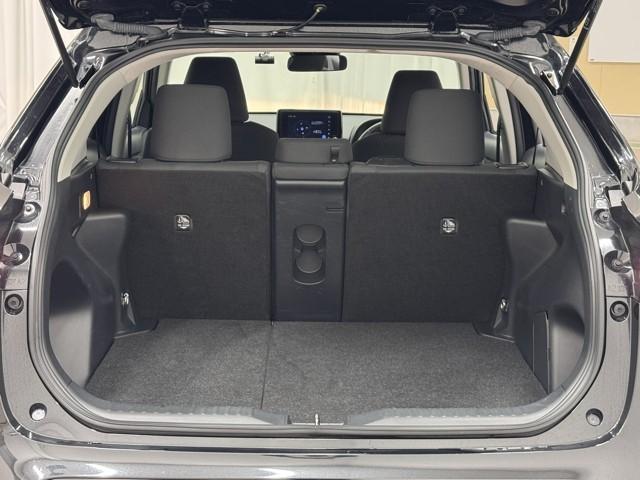 ヤリスクロス Ｇ　トヨタ認定中古車　運転支援機能　衝突被害軽減ブレーキ　車検整備付　レンタカー使用歴　ドライブレコーダー　Ｂｌｕｅｔｏｏｔｈ　ミュージックプレイヤー接続可　ＵＳＢ接続　ＥＴＣ装備　ディスプレイオーディオ（20枚目）