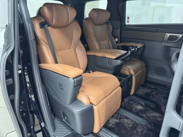 ヴェルファイアハイブリッド エグゼクティブラウンジ　トヨタ認定中古車　衝突被害軽減ブレーキ　４ＷＤ　ムーンルーフ　本革シート　ＥＴＣ２．０　パワーバックドア　両側パワースライドドア　クリアランスソナー　メモリーナビ　全周囲カメラ　ＬＥＤヘッドランプ（20枚目）