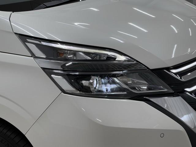 セレナ ハイウェイスター　Ｖセレクション　衝突被害軽減ブレーキ　全周カメラ　両側パワースライドドア　３列シート　ＥＴＣ　Ｉ－ＳＴＯＰ　ドライブレコーダー　ＬＥＤヘッドライト　オートクルーズコントロール　盗難防止システム　ウォークスルー（17枚目）