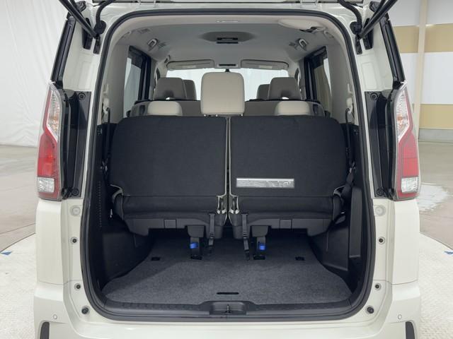 セレナ ハイウェイスター　Ｖセレクション　衝突被害軽減ブレーキ　全周カメラ　両側パワースライドドア　３列シート　ＥＴＣ　Ｉ－ＳＴＯＰ　ドライブレコーダー　ＬＥＤヘッドライト　オートクルーズコントロール　盗難防止システム　ウォークスルー（19枚目）