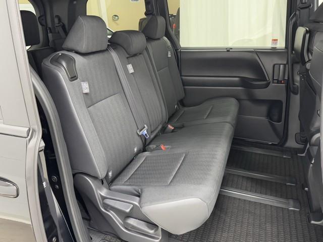 ノア ハイブリッドＳ－Ｇ　トヨタ認定中古車　衝突被害軽減ブレーキ　両側パワースライドドア　ドライブレコーダー　２．０ＥＴＣ　Ｂｌｕｅｔｏｏｔｈオーディオ　ＵＳＢ接続　ミュージックプレイヤー接続可　クルーズコントロール　ＬＥＤ（15枚目）