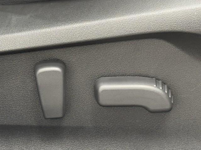 レヴォーグ ＳＴＩ　ＳＰＯＲＴ　衝突被害軽減ブレーキ　ドライブレコーダー　パワーバックドア　ＥＴＣ２．０　シートヒーター　Ｂｌｕｅｔｏｏｔｈオーディオ　ＵＳＢ接続　ＳＤナビ　バックモニター　パワーシート　１９インチアルミホイール（14枚目）