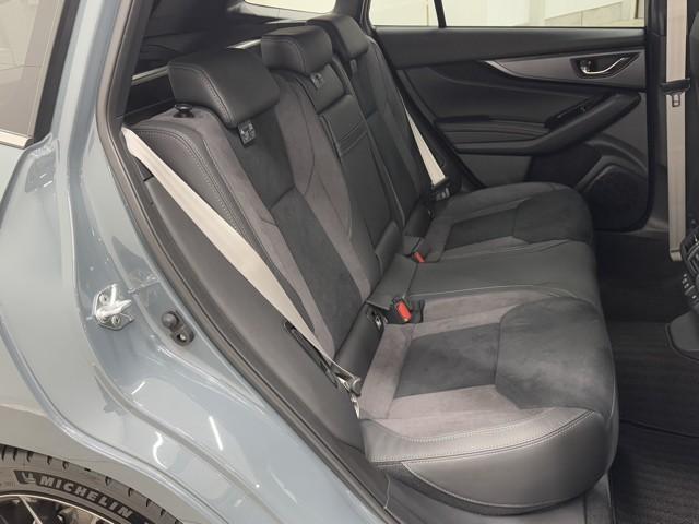 レヴォーグ ＳＴＩ　ＳＰＯＲＴ　衝突被害軽減ブレーキ　ドライブレコーダー　パワーバックドア　ＥＴＣ２．０　シートヒーター　Ｂｌｕｅｔｏｏｔｈオーディオ　ＵＳＢ接続　ＳＤナビ　バックモニター　パワーシート　１９インチアルミホイール（16枚目）