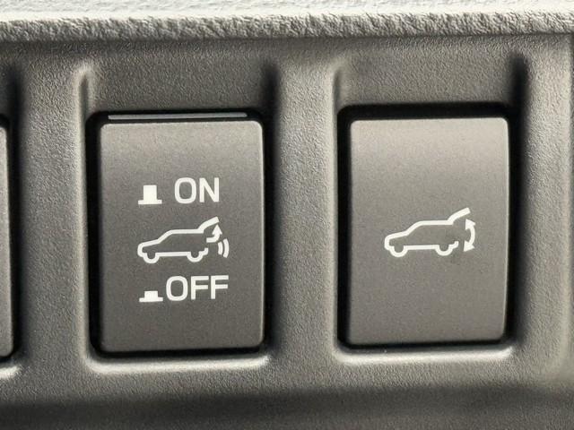 レヴォーグ ＳＴＩ　ＳＰＯＲＴ　衝突被害軽減ブレーキ　ドライブレコーダー　パワーバックドア　ＥＴＣ２．０　シートヒーター　Ｂｌｕｅｔｏｏｔｈオーディオ　ＵＳＢ接続　ＳＤナビ　バックモニター　パワーシート　１９インチアルミホイール（17枚目）