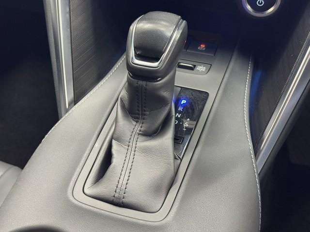 ハリアーハイブリッド Ｚ　トヨタ認定中古車　運転支援機能　衝突被害軽減　ＬＥＤヘッドライト　Ｂモニタ　ナビＴＶ　１オーナ　スマートキー　Ｂｌｕｅｔｏｏｔｈ　盗難防止システム　ＥＴＣ２．０　レーダークルーズ　１年間走行無制限保証（12枚目）