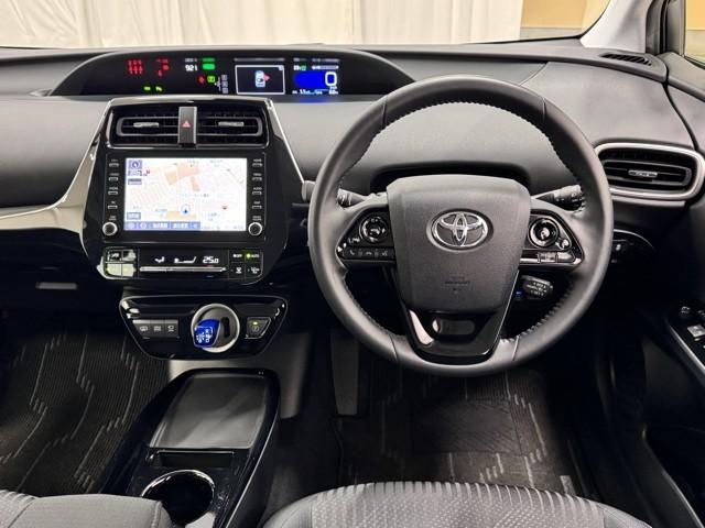 プリウスＰＨＶ Ｓ　セーフティＰ　トヨタ認定中古車　運転支援機能　レーダークルーズ　ＬＥＤヘットライト　Ｂｌｕｅｔｏｏｔｈ　ＥＴＣ２．０　前後ドラレコ　バックモニター　１年間走行無制限保証　クリアランスソナー　スマートキー（4枚目）