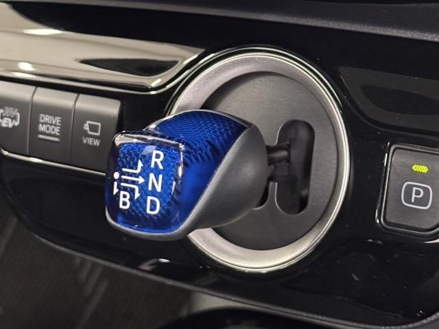プリウスＰＨＶ Ｓ　セーフティＰ　トヨタ認定中古車　運転支援機能　レーダークルーズ　ＬＥＤヘットライト　Ｂｌｕｅｔｏｏｔｈ　ＥＴＣ２．０　前後ドラレコ　バックモニター　１年間走行無制限保証　クリアランスソナー　スマートキー（11枚目）