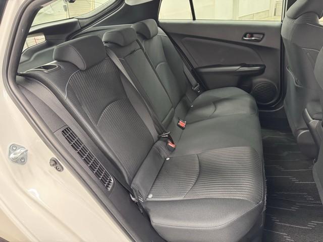 プリウスＰＨＶ Ｓ　セーフティＰ　トヨタ認定中古車　運転支援機能　レーダークルーズ　ＬＥＤヘットライト　Ｂｌｕｅｔｏｏｔｈ　ＥＴＣ２．０　前後ドラレコ　バックモニター　１年間走行無制限保証　クリアランスソナー　スマートキー（15枚目）