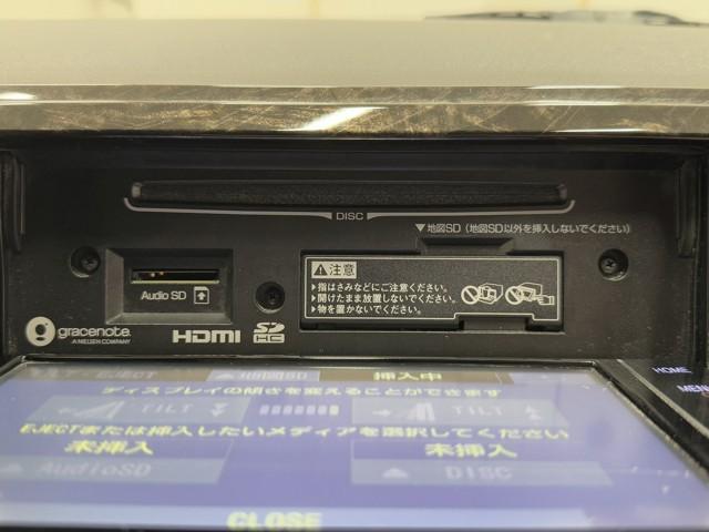 ハイエースバン スーパーＧＬ　ダークプライムＩＩ　トヨタ認定中古車　運転支援機能　衝突回避システム　純正ナビ　フルセグ　ドライブレコーダー　Ｂｌｕｅｔｏｏｔｈ　ドライブレコーダー付　スマートキー　ＬＥＤヘッドライト　両側スライドドア　ワンオーナー車（9枚目）