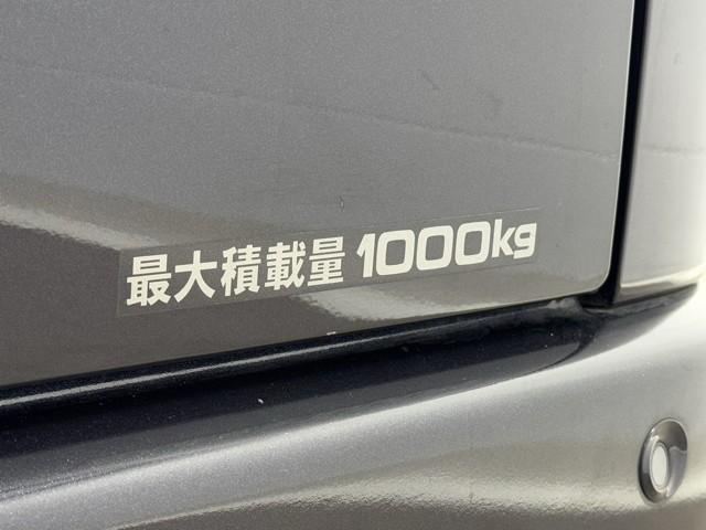 ハイエースバン スーパーＧＬ　ダークプライムＩＩ　トヨタ認定中古車　運転支援機能　衝突回避システム　純正ナビ　フルセグ　ドライブレコーダー　Ｂｌｕｅｔｏｏｔｈ　ドライブレコーダー付　スマートキー　ＬＥＤヘッドライト　両側スライドドア　ワンオーナー車（19枚目）