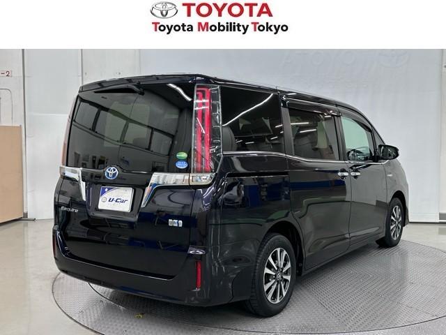 エスクァイア ハイブリッドＧｉ　プレミアムパッケージ　トヨタ認定中古車　運転支援機能　地上デジタル　衝突被害軽減　ＬＥＤヘッドライト　Ｂカメラ　スマートキー　メモリナビ　スマートキー　ドラレコ　ＤＶＤ再生　ＡＢＳ　３列シート　ＥＴＣ　両側スライドドア（2枚目）