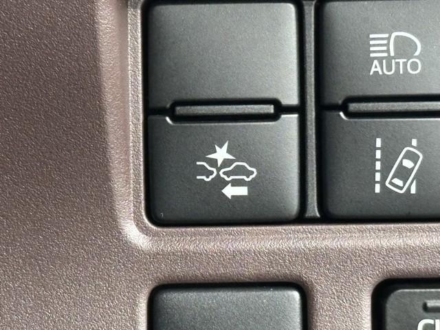 エスクァイア ハイブリッドＧｉ　プレミアムパッケージ　トヨタ認定中古車　運転支援機能　地上デジタル　衝突被害軽減　ＬＥＤヘッドライト　Ｂカメラ　スマートキー　メモリナビ　スマートキー　ドラレコ　ＤＶＤ再生　ＡＢＳ　３列シート　ＥＴＣ　両側スライドドア（13枚目）