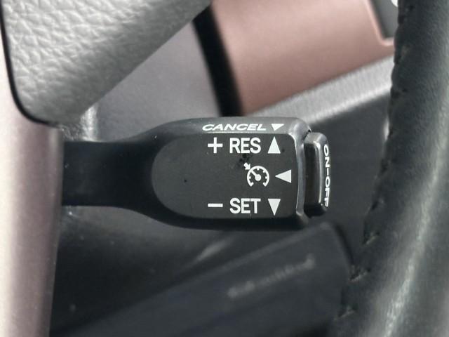 エスクァイア ハイブリッドＧｉ　プレミアムパッケージ　トヨタ認定中古車　運転支援機能　地上デジタル　衝突被害軽減　ＬＥＤヘッドライト　Ｂカメラ　スマートキー　メモリナビ　スマートキー　ドラレコ　ＤＶＤ再生　ＡＢＳ　３列シート　ＥＴＣ　両側スライドドア（15枚目）