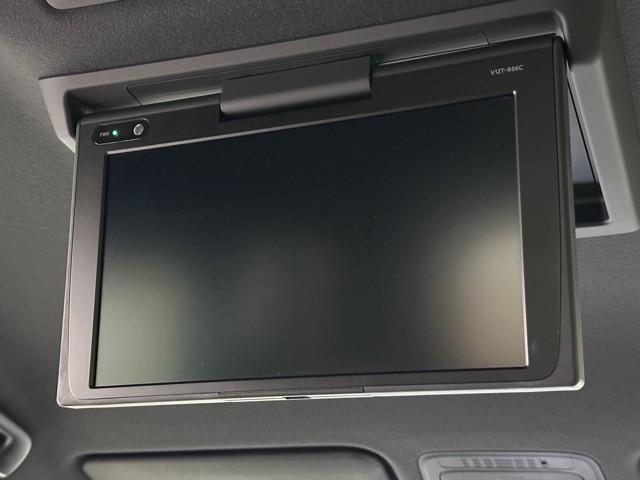 エスクァイア ハイブリッドＧｉ　プレミアムパッケージ　トヨタ認定中古車　運転支援機能　地上デジタル　衝突被害軽減　ＬＥＤヘッドライト　Ｂカメラ　スマートキー　メモリナビ　スマートキー　ドラレコ　ＤＶＤ再生　ＡＢＳ　３列シート　ＥＴＣ　両側スライドドア（17枚目）