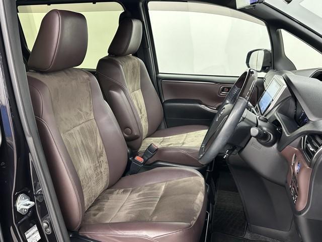 エスクァイア ハイブリッドＧｉ　プレミアムパッケージ　トヨタ認定中古車　運転支援機能　地上デジタル　衝突被害軽減　ＬＥＤヘッドライト　Ｂカメラ　スマートキー　メモリナビ　スマートキー　ドラレコ　ＤＶＤ再生　ＡＢＳ　３列シート　ＥＴＣ　両側スライドドア（18枚目）