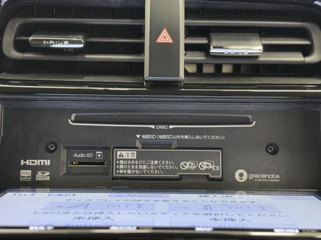 プリウス S トヨタ認定中古車 100V電源 DVD再生機能 運転支援機能 ESC スマートキ- 地デジ メモリーナビゲーション LEDヘッドライト ETC車載器 クルーズコントロール Bluetooth(12枚目)