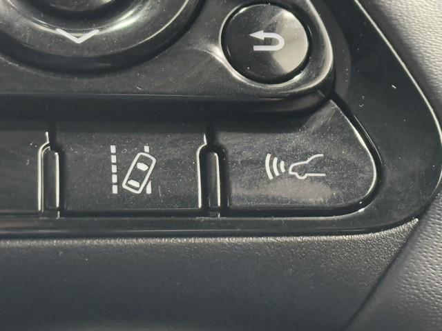 プリウス S トヨタ認定中古車 100V電源 DVD再生機能 運転支援機能 ESC スマートキ- 地デジ メモリーナビゲーション LEDヘッドライト ETC車載器 クルーズコントロール Bluetooth(14枚目)