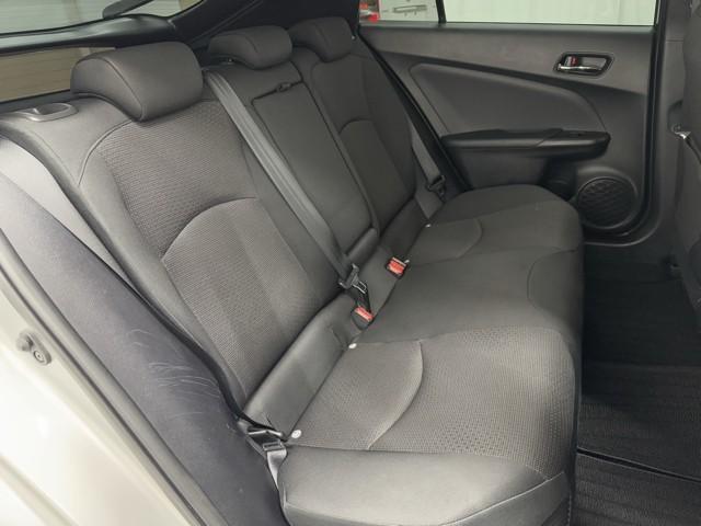 プリウス S トヨタ認定中古車 100V電源 DVD再生機能 運転支援機能 ESC スマートキ- 地デジ メモリーナビゲーション LEDヘッドライト ETC車載器 クルーズコントロール Bluetooth(18枚目)