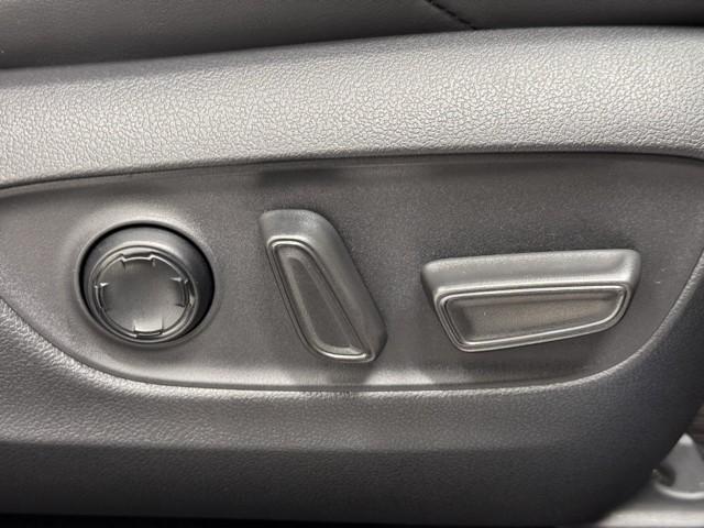 ハリアーハイブリッド Ｚ　レザーパッケージ　トヨタ認定中古車　衝突被害軽減ブレーキ　本革エアシート　パワーバックドア　２．０ＥＴＣ　ドライブレコーダ　アイドリングストップ　メモリナビ　バックモニター　Ｂｌｕｅｔｏｏｔｈオーディオ　ＵＳＢ接続（18枚目）