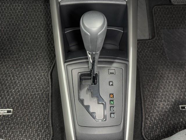 �e���݂₷���V�t�g�ł��B�@�⓹��M���̑������{�ł͑��삪�ȒP�ł����ł��B�@�V�t�g�`�F���W���₷�����ɍl�����Ĕz�u����Ă���̂ő��삵�Ղ��ł���B