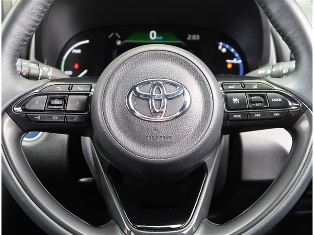 ヤリスクロス ハイブリッドZ アドベンチャー 全周囲カメラ 純正8型ディスプレイオーディオ 衝突被害軽減 レーダークルーズ ETC2.0 Bluetooth シートヒーター パワーバックドア パワーシート LEDヘッドライト オートエアコン(10枚目)
