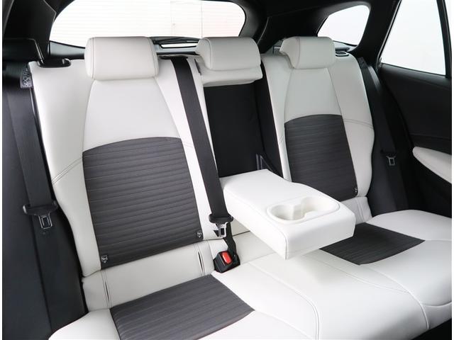 カローラツーリング ハイブリッド　ダブルバイビー　社用車　１０．５型ディスプレイオーディオ　バックカメラ　シートヒーター　ブラインドスポットモニター　レーダークルーズコントロール　クリアランスソナー　衝突被害軽減　オートハイビーム　ＥＴＣ２．０（17枚目）