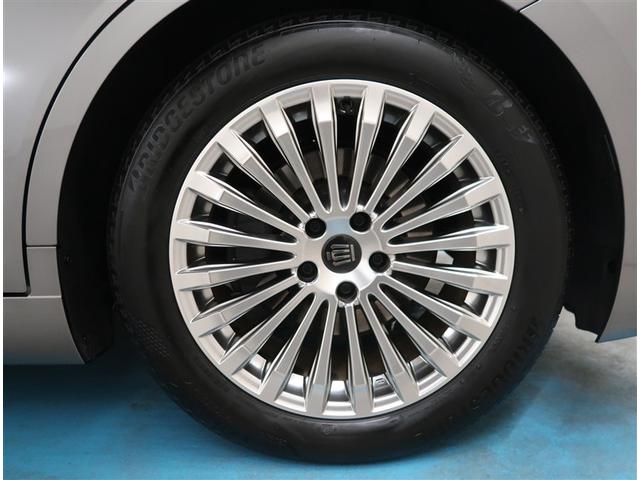 【タイヤ・ホイール】タイヤサイズ２３５／５５Ｒ１９の純正アルミホイールです。タイヤ溝は約６ｍｍになります。