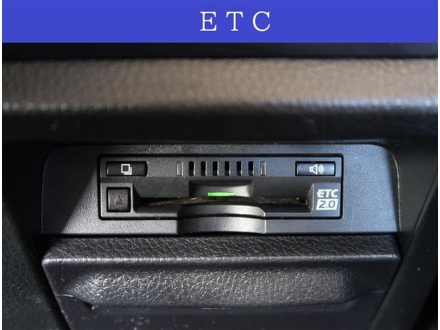 ヴォクシー ハイブリッドＺＳ　煌ＩＩ　純正１０型ナビ　１２型後席モニター　両側電動スライドドア　バックカメラ　スマートキー　ＬＥＤヘッドライト　ＥＴＣ２．０　純正１６インチアルミホイール　車線逸脱警報　オートライト　ＣＤ／ＤＶＤ再生（9枚目）