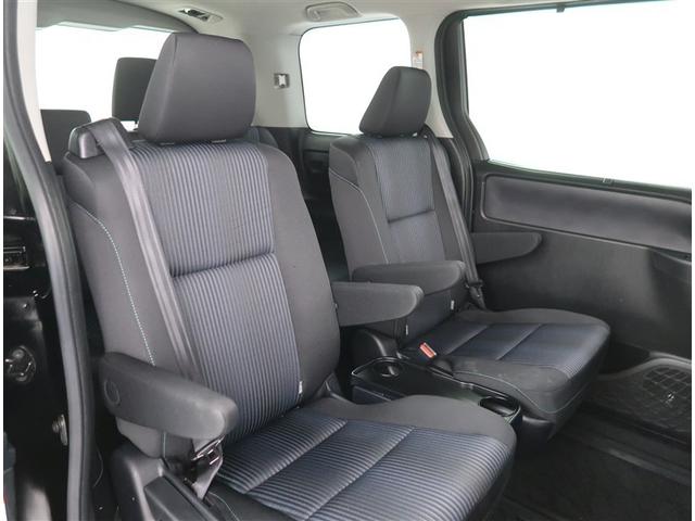 ヴォクシー ハイブリッドＺＳ　煌ＩＩ　純正１０型ナビ　１２型後席モニター　両側電動スライドドア　バックカメラ　スマートキー　ＬＥＤヘッドライト　ＥＴＣ２．０　純正１６インチアルミホイール　車線逸脱警報　オートライト　ＣＤ／ＤＶＤ再生（16枚目）