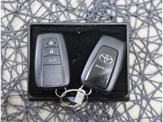 RAV4 アドベンチャー 純正9型ナビ バックカメラ 衝突被害軽減システム 電動リアゲート シートエアコン 純正19インチアルミホイール LEDヘッドライト フォグランプ オートハイビーム(13枚目)