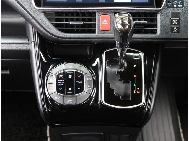 ノア Si ダブルバイビーIII 純正10型SDナビ 両側電動スライドドア バックカメラ 衝突被害軽減 コーナーセンサー スマートキー LEDヘッドライト ETC2.0 クルーズコントロール 純正16インチアルミホイール オートライト(12枚目)