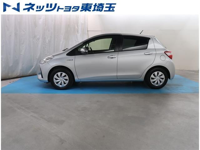 ヴィッツ ハイブリッドＦ　社用車　レンタカーアップ　純正ＳＤナビ　バックカメラ　衝突被害軽減　ＥＴＣ　オートハイビーム　車線逸脱警報　オートライト　オートエアコン　Ｂｌｕｅｔｏｏｔｈ　ＣＤ再生（6枚目）