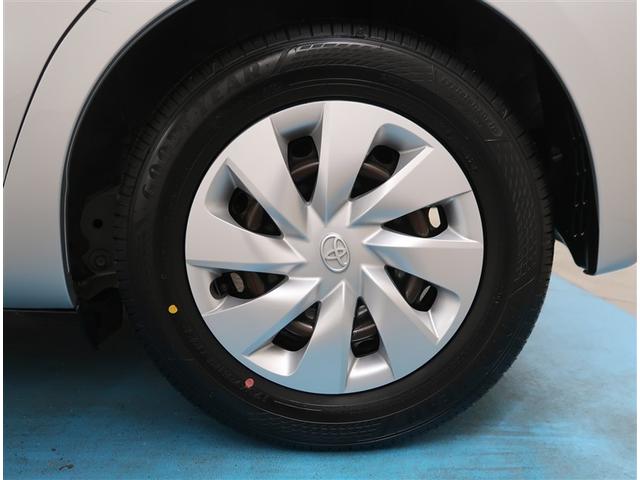 ヴィッツ ハイブリッドＦ　社用車　レンタカーアップ　純正ＳＤナビ　バックカメラ　衝突被害軽減　ＥＴＣ　オートハイビーム　車線逸脱警報　オートライト　オートエアコン　Ｂｌｕｅｔｏｏｔｈ　ＣＤ再生（18枚目）