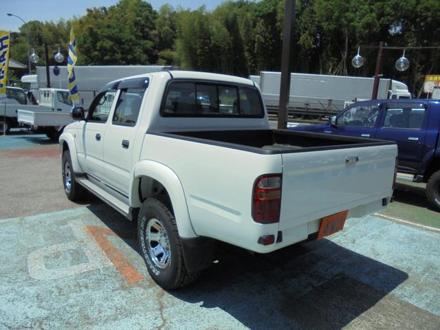 ダブルキャブ ワイド 4WD 新品タイヤ 荷台ライナー加工(7枚目)