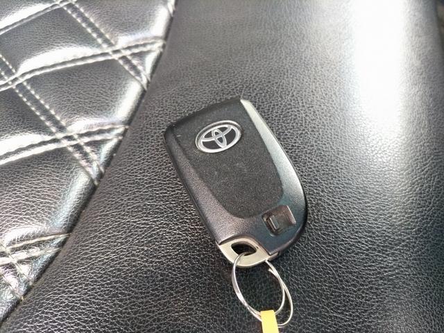 ハイエースバン ロングスーパーGL ダークプライム ETC バックカメラ ナビ TV 両側スライドドア オートライト スマートキー 電動格納ミラー 後席モニター アルミホイール Bluetooth エアコン(9枚目)