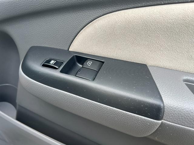 NV350キャラバンバン 車椅子移動車 車椅子4台積み 車検整備付き 保証付き(25枚目)