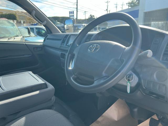 ハイエースバン ロングＤＸ　パワーリフト付き　３人乗り　保証付　車検整備付き（9枚目）