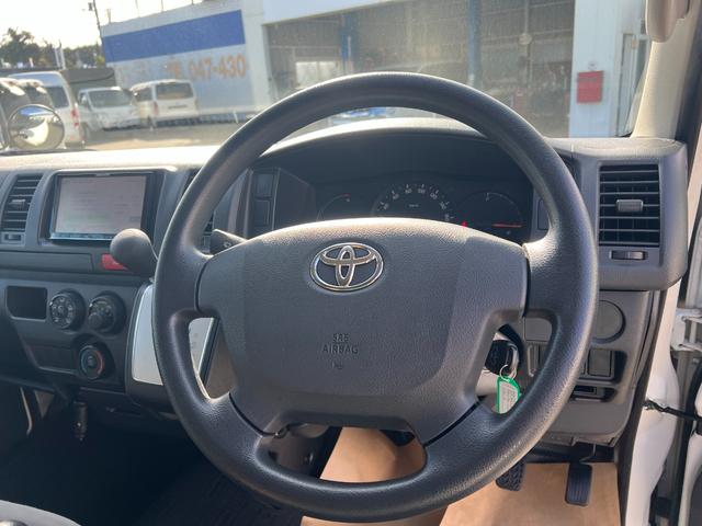 ハイエースバン ロングＤＸ　パワーリフト付き　３人乗り　保証付　車検整備付き（10枚目）