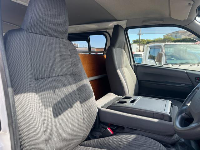 ハイエースバン ロングＤＸ　パワーリフト付き　３人乗り　保証付　車検整備付き（12枚目）