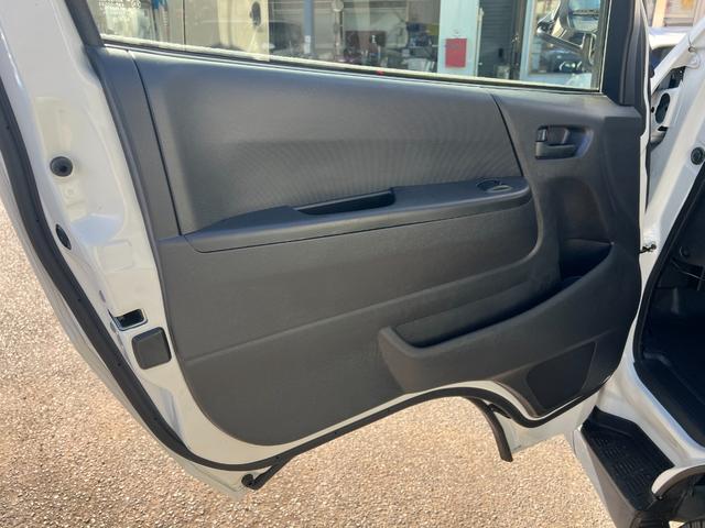 ハイエースバン ロングＤＸ　パワーリフト付き　３人乗り　保証付　車検整備付き（17枚目）