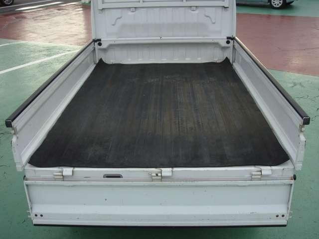 キャリイトラック KCエアコン・パワステ 車検2年・4WD・マニュアル・ワンオーナー・エアコン・パワステ(8枚目)