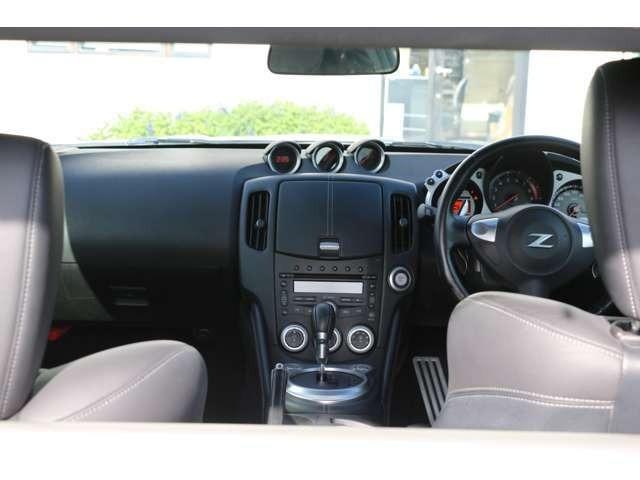 フェアレディＺ バージョンＴ　スマートキー　記録簿保証書あり　パドルシフト　ＥＴＣ　オートライト（2枚目）