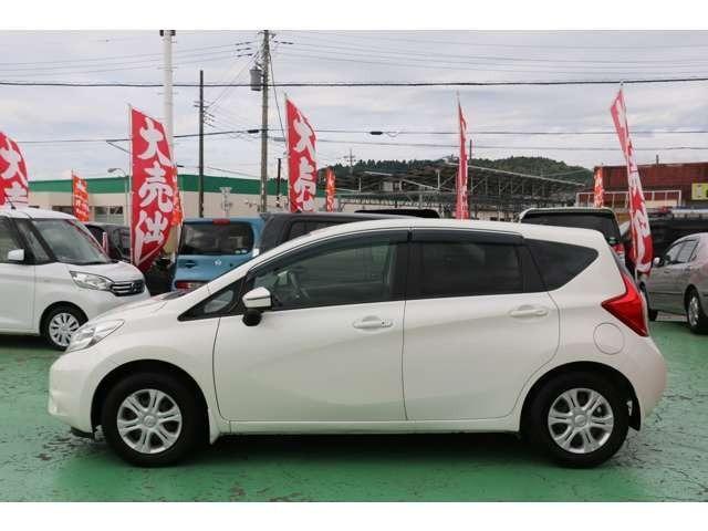 ノート X ブランナチュール インテリア 禁煙車 踏み間違い防止装置 衝突軽減ブレーキ 全方位カメラ付きSDナビ地デジ 純正ドラレコ 車線逸脱警報装置 スマートキー スペアキーあり(10枚目)