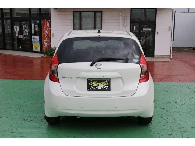 ノート X ブランナチュール インテリア 禁煙車 踏み間違い防止装置 衝突軽減ブレーキ 全方位カメラ付きSDナビ地デジ 純正ドラレコ 車線逸脱警報装置 スマートキー スペアキーあり(13枚目)