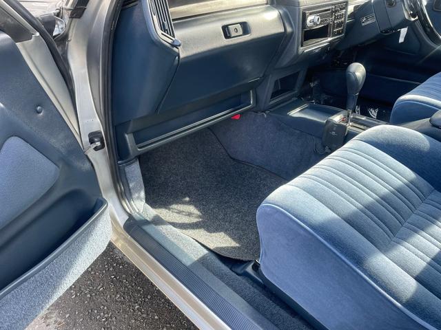 クラウン スーパーサルーンエクストラ 丸目ライト 前後メッキバンパー 新品ローダウンサス 新品ラリーホイール 新品ホワイトリボンタイヤ 色替え全塗装 保証付(33枚目)