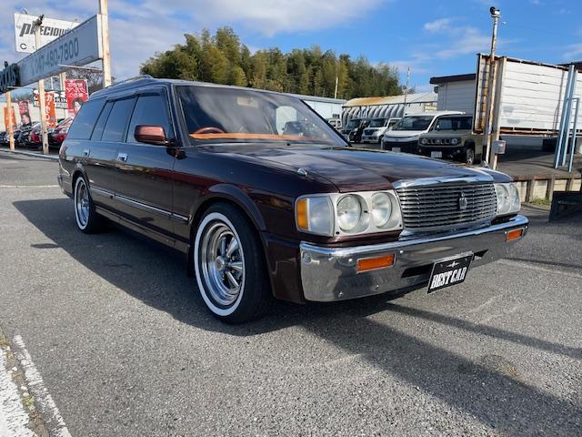 クラウンステーションワゴン ロイヤルサルーン　丸目メッキバンパー仕様　ベンコラ８人乗りサードシート付　ローダウン　クレーガーＳＳ　新品タイヤナビＴＶ　バックカメラ　ＥＴＣ　サンルーフ　色替え全塗装　保証付（2枚目）