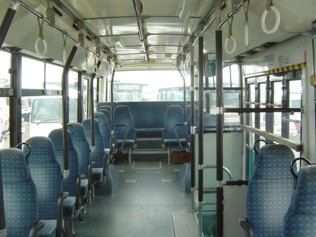 日産ディーゼル 大型送迎バス　８１人乗り（5枚目）