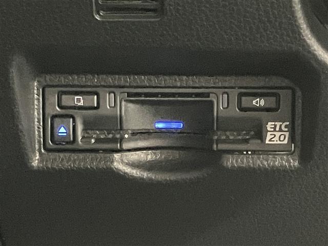 ヴォクシー Ｓ－Ｚ　ＤＶＤ再生機能　スマートキープッシュスタート　両側電動パワースライドドア　パワーウインドウ　１オナ　ＴＶ　ＥＴＣ車載器　ＬＥＤライト　アルミホイール　盗難防止装置　記録簿　横滑り防止機能　キーフリー（14枚目）