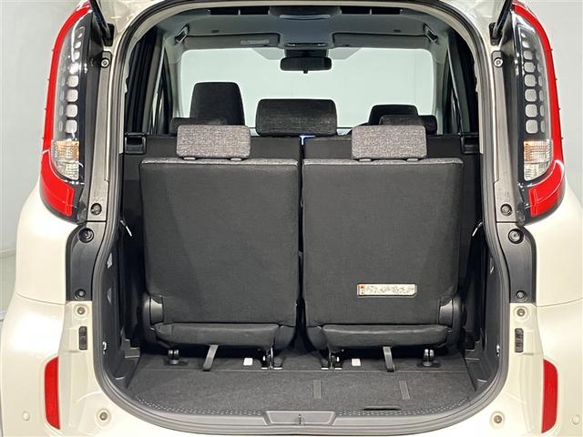 シエンタ ハイブリッドＺ　７人乗り　２３０００キロ　全周囲カメラ　１５００Ｗ給電　　ナビ＆フルセグＴＶ　Ｂｌｕｅｔｏｏｔｈ　ドラレコ　アルミホイール　両側電動スライドドア　ＬＥＤヘッドライト　ブラインドスポットモニター（21枚目）